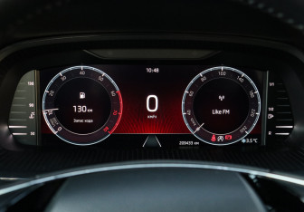 Подержанный автомобиль Skoda Octavia Wagon 2021 года (27 фото)