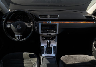 Подержанный автомобиль Volkswagen Passat Sedan 2011 года (9 фото)