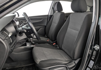 Подержанный автомобиль Kia Rio Hatchback 2020 года (20 фото)