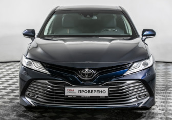 Подержанный автомобиль Toyota Camry Sedan 2019 года (2 фото)