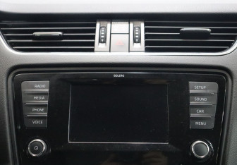 Подержанный автомобиль Skoda Octavia Liftback 2013 года (20 фото)