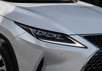 Подержанный автомобиль Lexus RX 2021 года (31 фото)