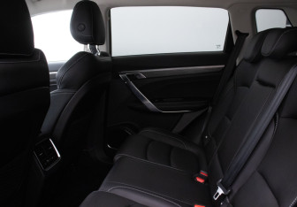 Подержанный автомобиль Geely Atlas Pro 2021 года (11 фото)