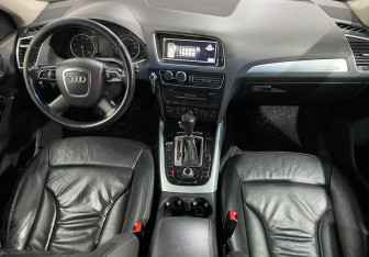 Подержанный автомобиль Audi Q5 2010 года (11 фото)