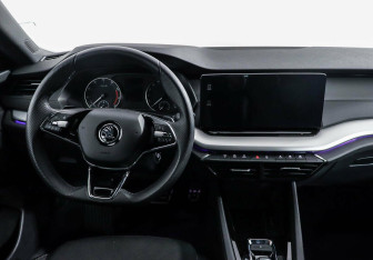 Подержанный автомобиль Skoda Octavia Liftback 2022 года (7 фото)