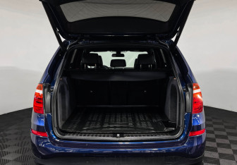 Подержанный автомобиль BMW X3 2017 года (9 фото)