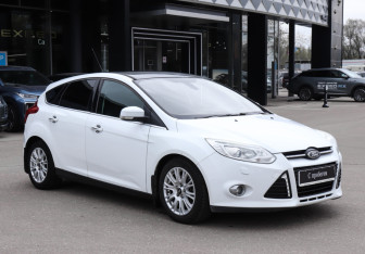 Подержанный автомобиль Ford Focus Hatchback 2011 года (3 фото)