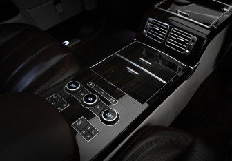 Подержанный автомобиль Land Rover Range Rover 2016 года (33 фото)