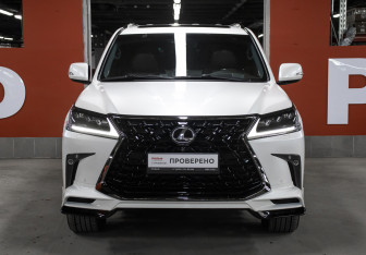 Подержанный автомобиль Lexus LX 2019 года (2 фото)