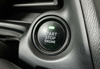 Подержанный автомобиль Mazda 3 Sedan 2016 года (12 фото)