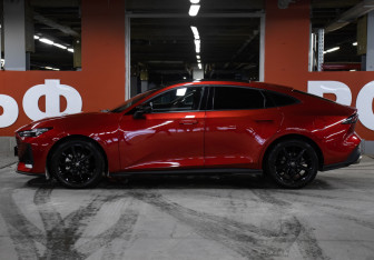 Подержанный автомобиль Changan UNI-V 2023 года (8 фото)