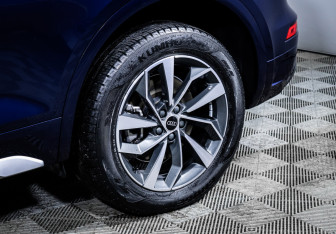 Подержанный автомобиль Audi Q5 2020 года (15 фото)