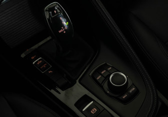 Подержанный автомобиль BMW X2 2019 года (16 фото)