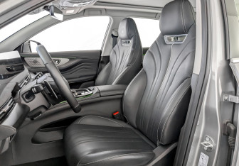 Подержанный автомобиль Exeed RX 2023 года (20 фото)