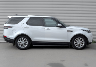 Подержанный автомобиль Land Rover Discovery 2017 года (4 фото)