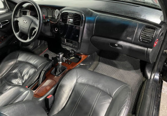 Подержанный автомобиль Hyundai Sonata 2008 года (11 фото)