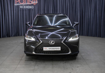 Подержанный автомобиль Lexus ES 2018 года (2 фото)
