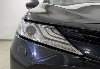 Подержанный автомобиль Toyota Camry Sedan 2020 года (9 фото)