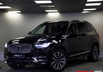 Подержанный автомобиль Volvo XC90 2021 года (26 фото)