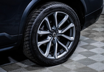 Подержанный автомобиль Volvo XC90 2018 года (15 фото)