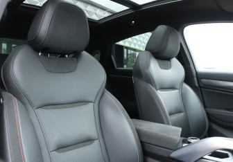 Подержанный автомобиль Geely Tugella 2023 года (14 фото)