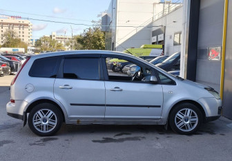 Подержанный автомобиль Ford C-MAX 2006 года (4 фото)