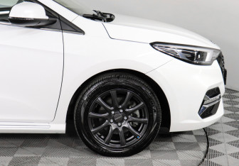 Подержанный автомобиль Omoda S5 2024 года (10 фото)