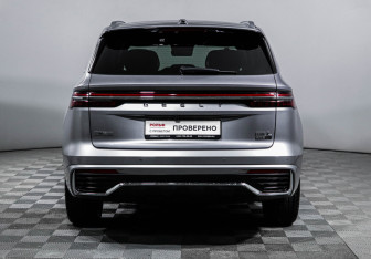 Подержанный автомобиль Geely Monjaro 2025 года (6 фото)