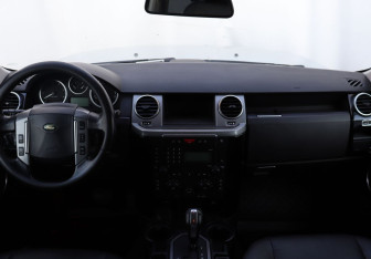 Подержанный автомобиль Land Rover Discovery 2008 года (14 фото)