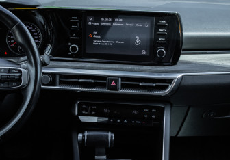 Подержанный автомобиль Kia K5 2021 года (13 фото)