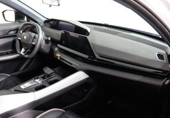 Подержанный автомобиль Changan UNI-V 2024 года (10 фото)