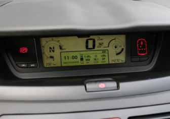 Подержанный автомобиль Citroen C4 Picasso 2012 года (10 фото)