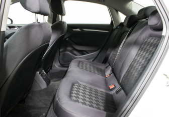 Подержанный автомобиль Audi A3 Sedan 2014 года (23 фото)