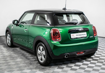 Подержанный автомобиль MINI Hatch 2020 года (7 фото)