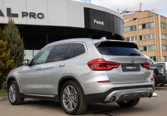Подержанный автомобиль BMW X3 2019 года (5 фото)