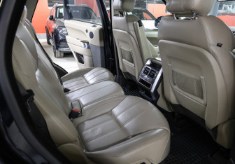 Подержанный автомобиль Land Rover Range Rover Sport 2013 года (12 фото)