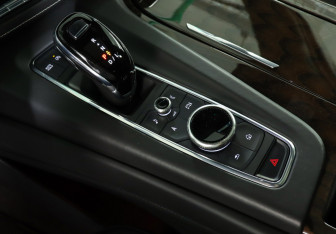 Подержанный автомобиль Cadillac Escalade Suv 2022 года (22 фото)