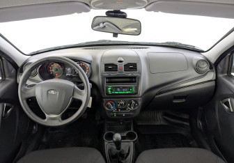 Подержанный автомобиль LADA (ВАЗ) Granta Sedan 2023 года (14 фото)