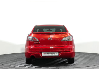 Подержанный автомобиль Mazda 3 Sedan 2012 года (6 фото)