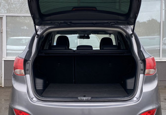 Подержанный автомобиль Hyundai ix35 2012 года (10 фото)