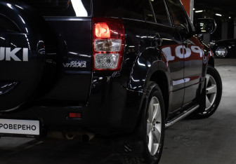 Подержанный автомобиль Suzuki Grand Vitara 2011 года (22 фото)