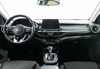 Подержанный автомобиль Kia Cerato Sedan 2020 года (10 фото)