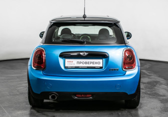 Подержанный автомобиль MINI Hatch 2017 года (6 фото)