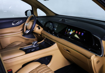 Подержанный автомобиль Voyah Dream 2023 года (10 фото)