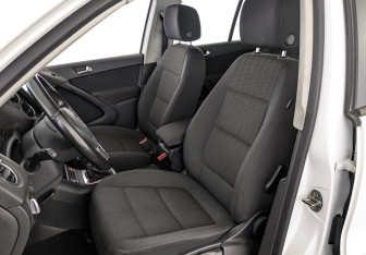 Подержанный автомобиль Volkswagen Tiguan 2014 года (19 фото)