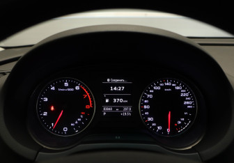 Подержанный автомобиль Audi A3 Hatchback 2015 года (9 фото)