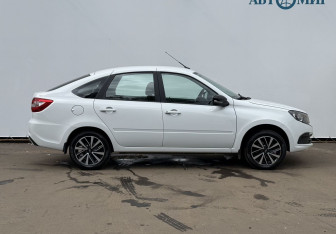Подержанный автомобиль LADA (ВАЗ) Granta Liftback 2024 года (4 фото)