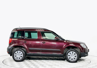 Подержанный автомобиль Skoda Yeti 2012 года (9 фото)