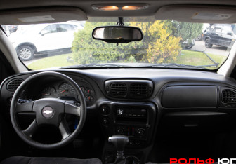Подержанный автомобиль Chevrolet TrailBlazer 2007 года (11 фото)
