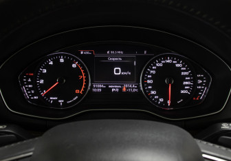 Подержанный автомобиль Audi Q5 2018 года (14 фото)